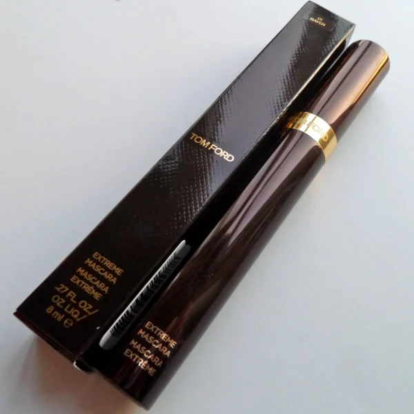Tom Ford Extreme Mascara packaging showcasing a luxurious design.